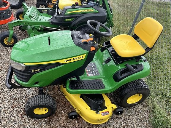 Image of John Deere S140 equipment image 4