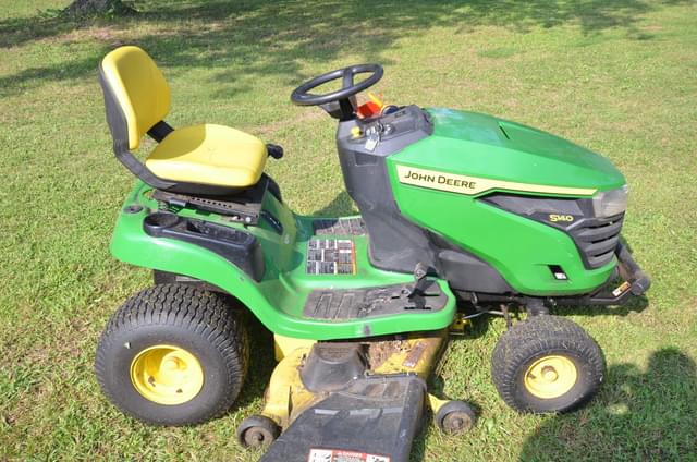 Image of John Deere S140 equipment image 1