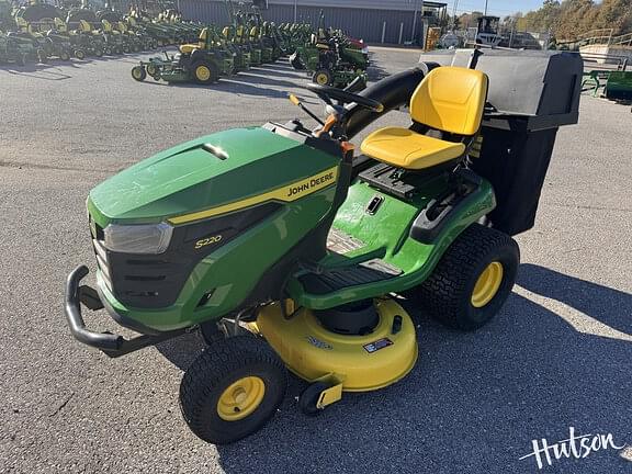 Image of John Deere S220 equipment image 2