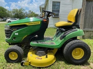 Main image John Deere S220