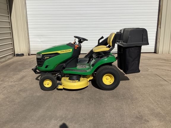 Main image John Deere S220