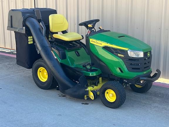 Image of John Deere S220 equipment image 4