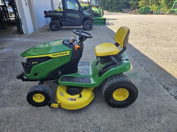Main image John Deere S220