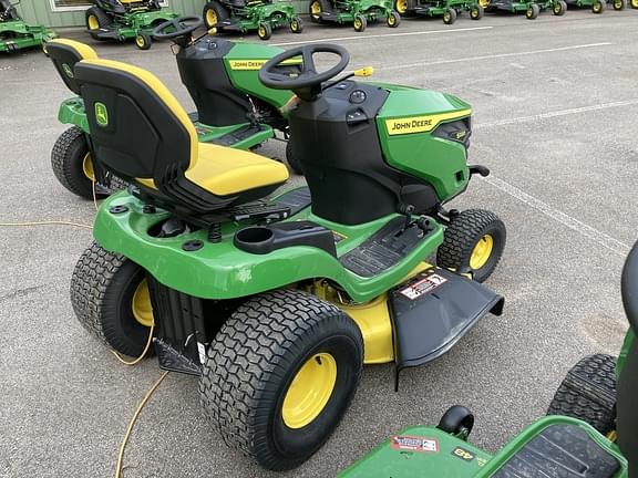 Image of John Deere S220 equipment image 2