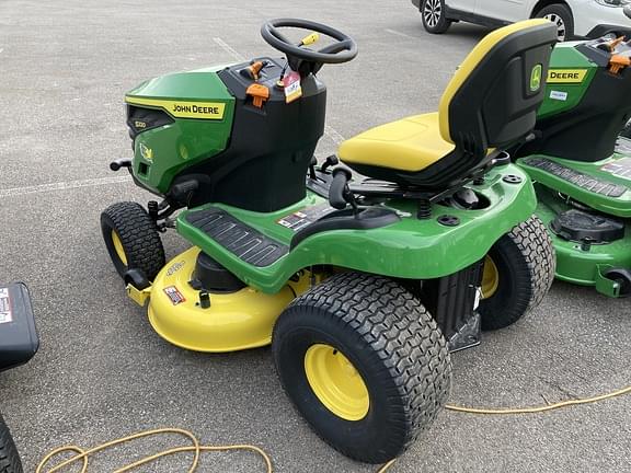 Image of John Deere S220 equipment image 3