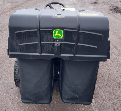 Image of John Deere S220 equipment image 3