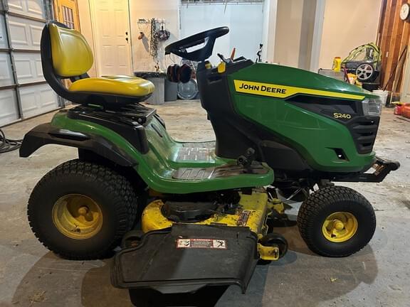 Image of John Deere S240 Primary image