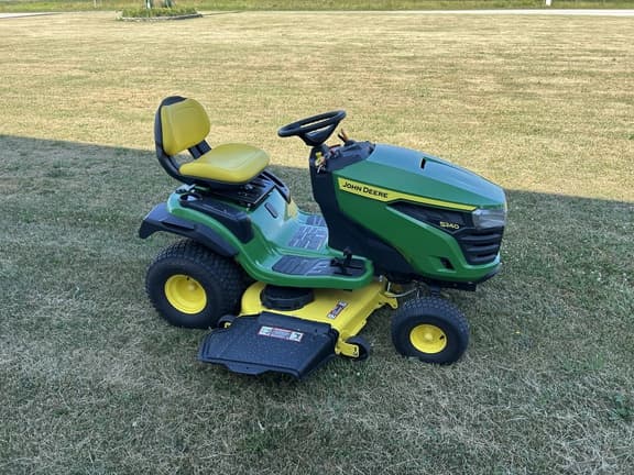 Image of John Deere S240 equipment image 2