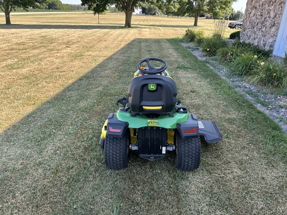 Image of John Deere S240 equipment image 4