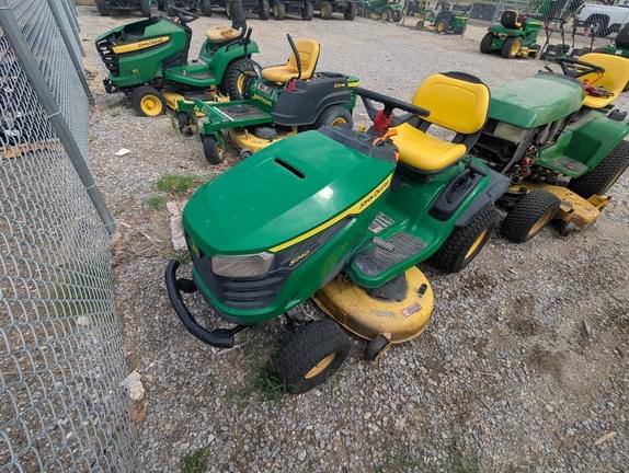 Image of John Deere S240 equipment image 2