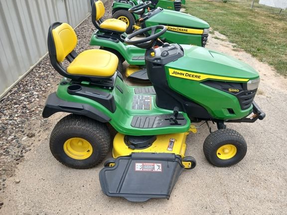 2022 John Deere S240 Image