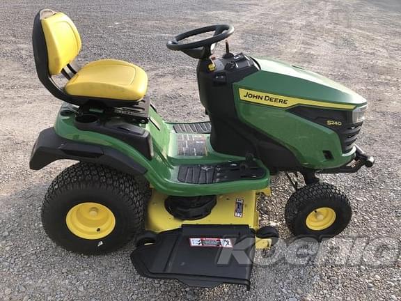 Image of John Deere S240 equipment image 4