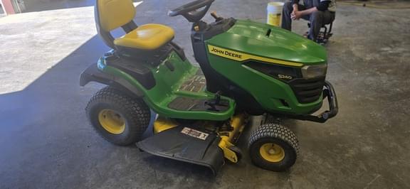 Image of John Deere S240 equipment image 1