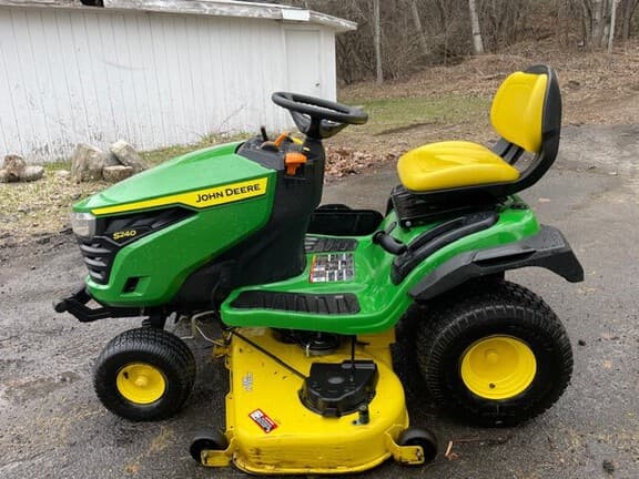 Image of John Deere S240 equipment image 2