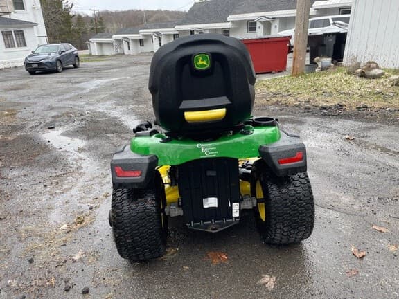 Image of John Deere S240 equipment image 3