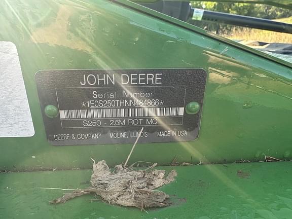 Image of John Deere S250 equipment image 4