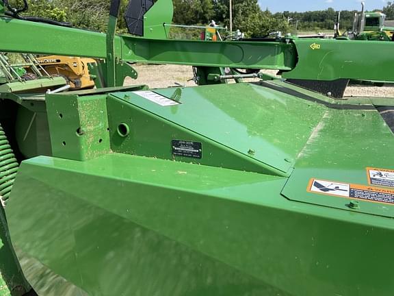 Image of John Deere S300 equipment image 2