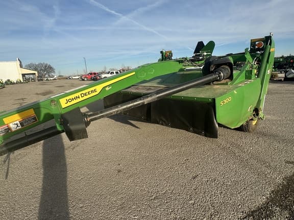 Image of John Deere S300 equipment image 2