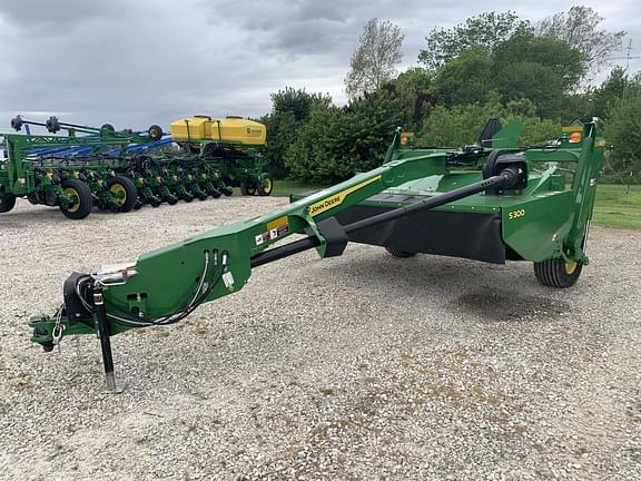 Image of John Deere S300 equipment image 1