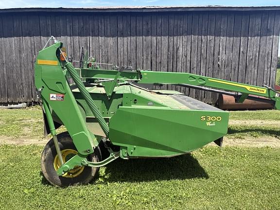 Image of John Deere S300 equipment image 4