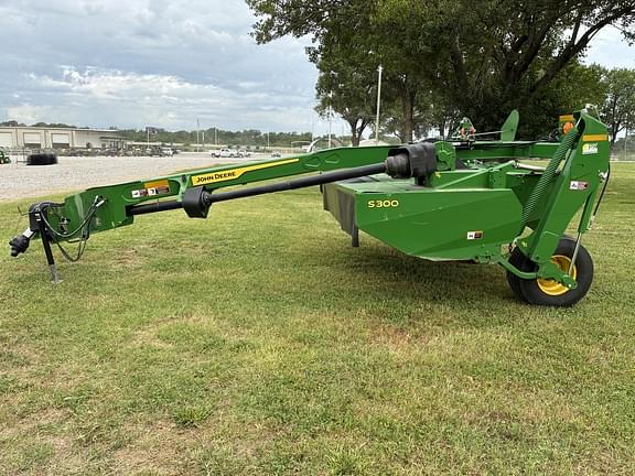 Image of John Deere S300 equipment image 1