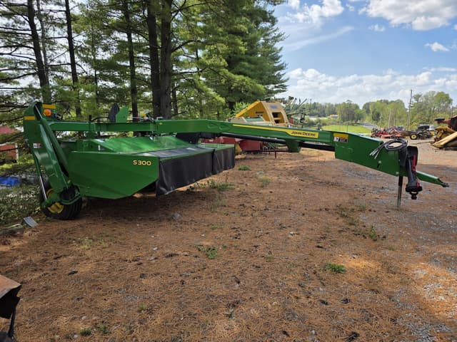 Image of John Deere S300 equipment image 1