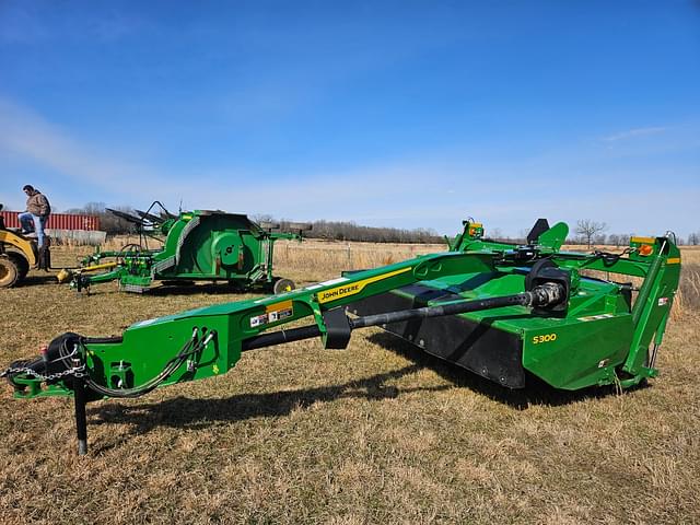 Image of John Deere S300 equipment image 2