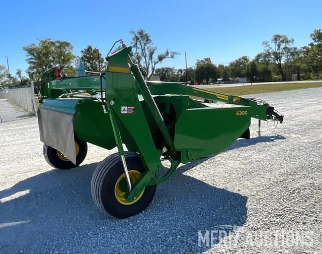 Image of John Deere S300 equipment image 4