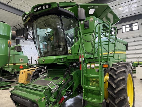 Image of John Deere S760 equipment image 2