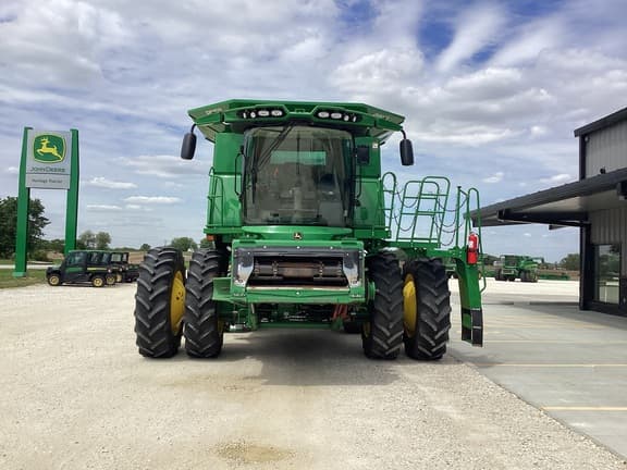 Image of John Deere S760 equipment image 1