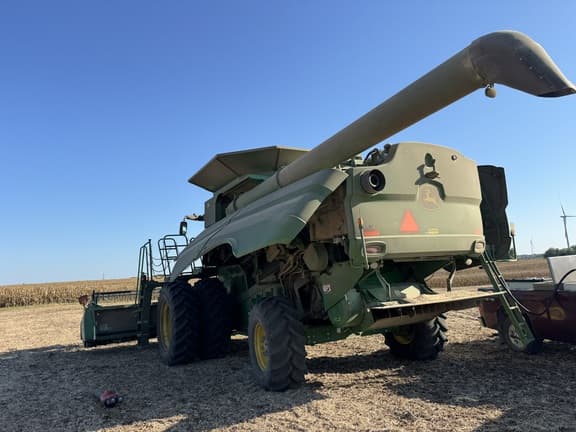 Image of John Deere S760 equipment image 3