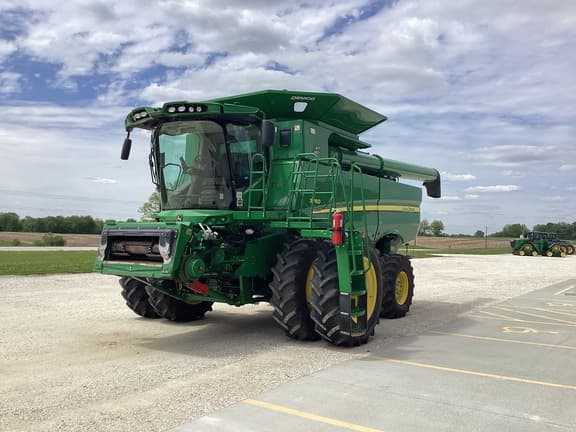 Image of John Deere S760 equipment image 2