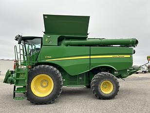 Main image John Deere S760 3