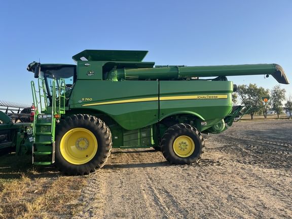 2022 John Deere S760 Equipment Image0