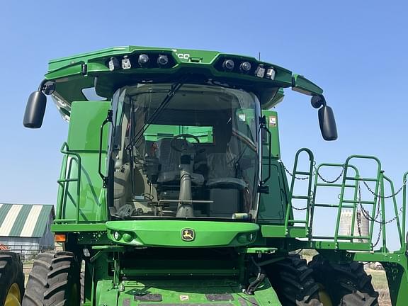 Image of John Deere S760 equipment image 1