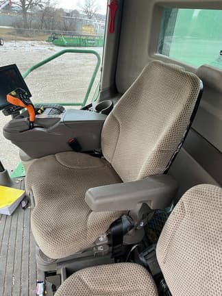 Image of John Deere S760 equipment image 4