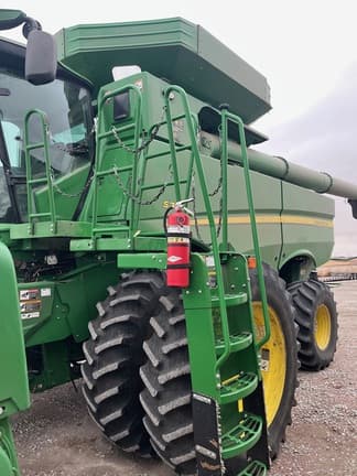 Image of John Deere S760 equipment image 3