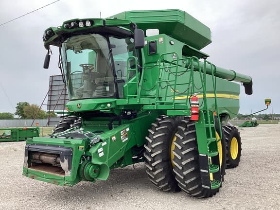 Image of John Deere S760 Primary image