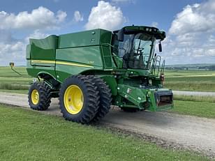 Main image John Deere S760 0