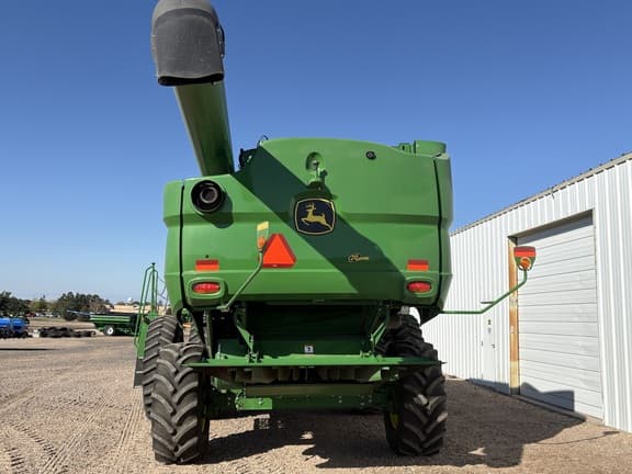 Image of John Deere S760 equipment image 1