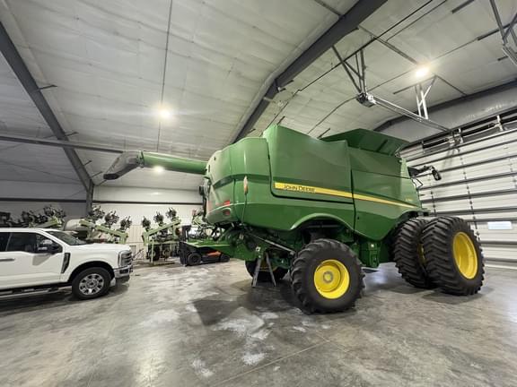 Image of John Deere S760 equipment image 4