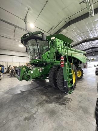 Image of John Deere S760 Primary image