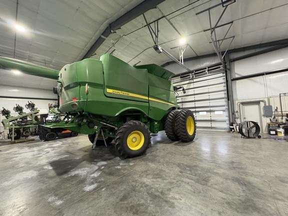 Image of John Deere S760 equipment image 3