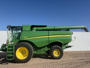 2022 John Deere S760 Image