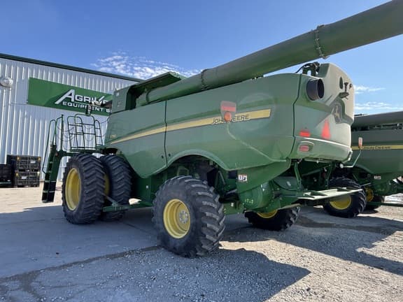 Image of John Deere S760 equipment image 4