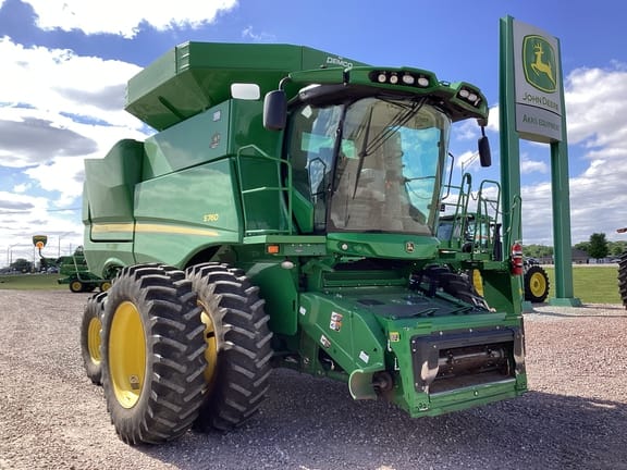 2022 John Deere S760 Equipment Image0