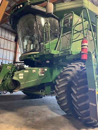 2022 John Deere S760 Equipment Image0