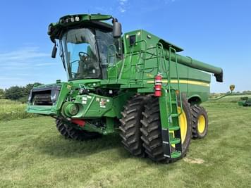 Main image John Deere S760