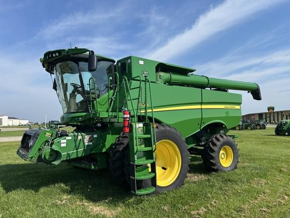 Image of John Deere S760 Primary image