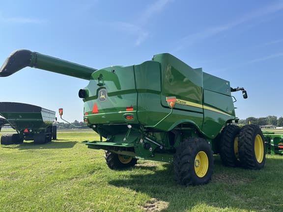 Image of John Deere S760 equipment image 4